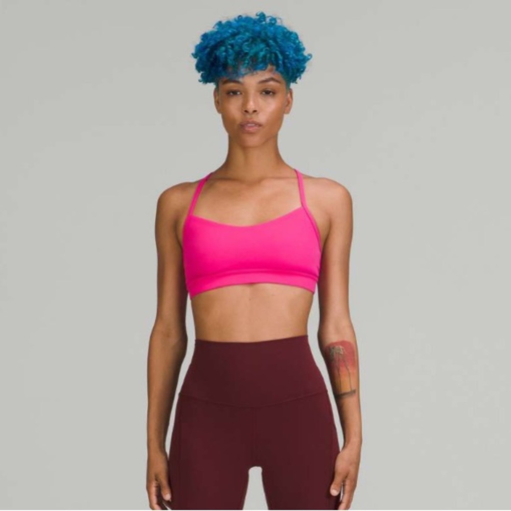 Lululemon Flow Y Nulu Bra *Light Support, A–C Cups
Sonic Pink